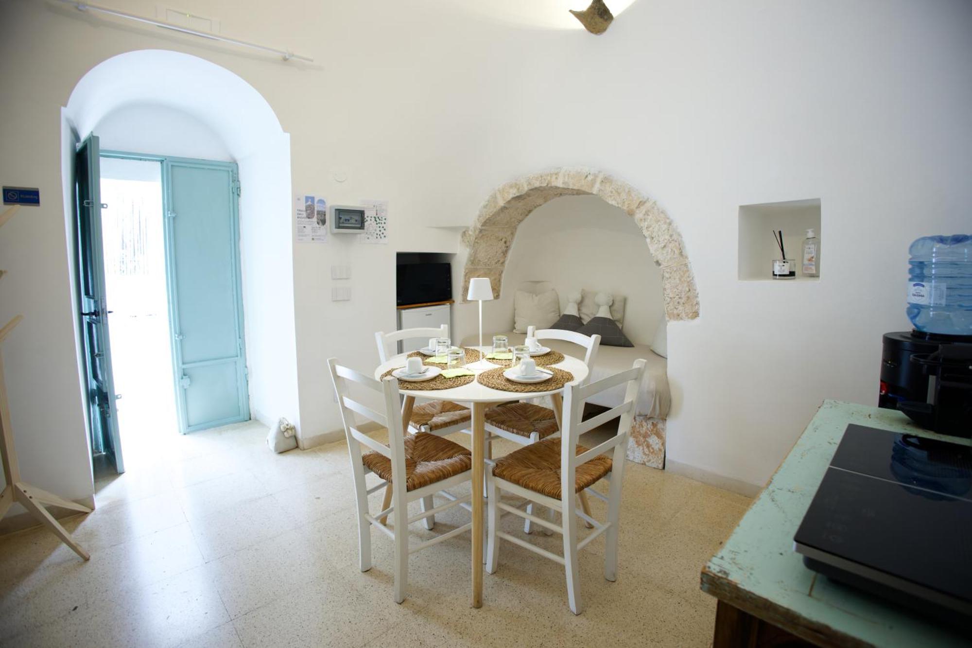 Ad Un Passo Da Cisternino - Trulli Con Foresta, Bici E Barbecue Exterior photo